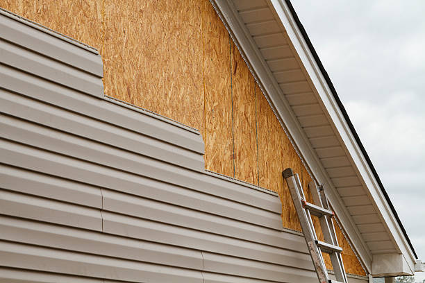Professional Siding Replacement technician working in Florence, KY